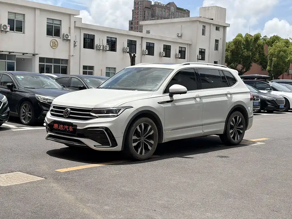 Volkswagen Tiguan L 2022