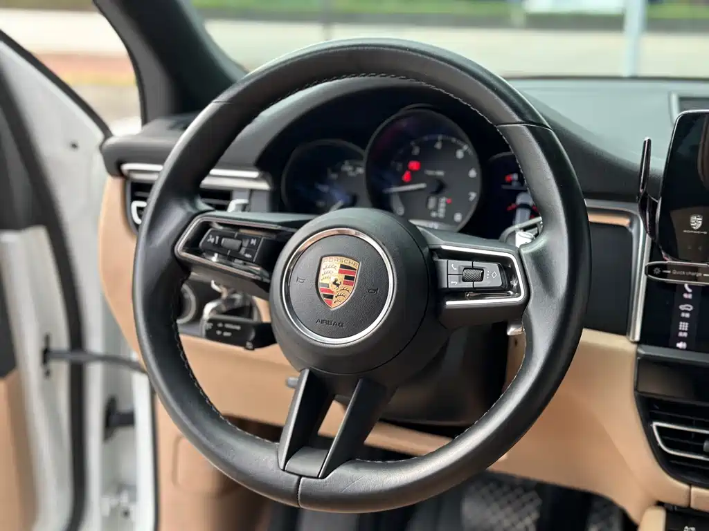 Porsche Macan 2022 — фото 12