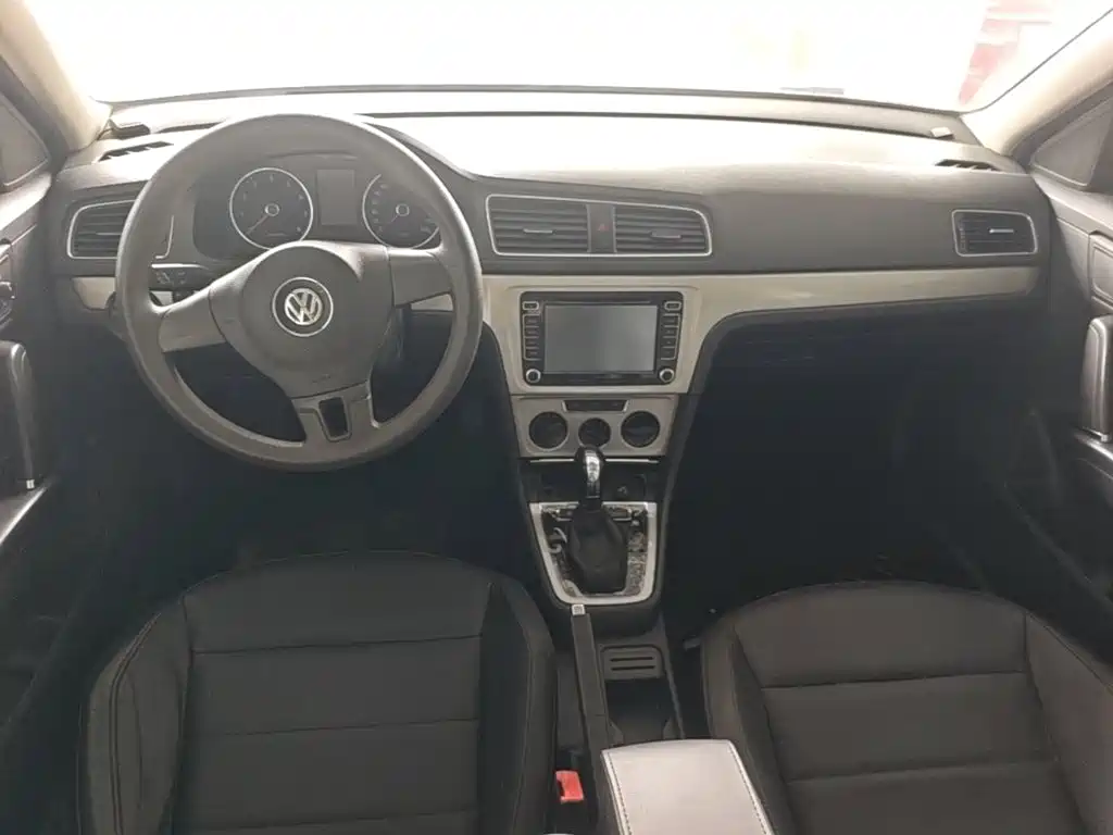 Volkswagen Lavida 2015 — фото 10