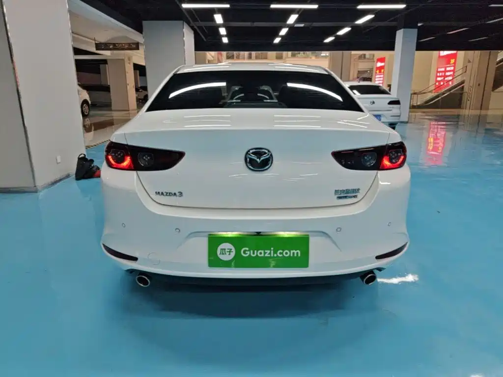 Mazda 3 Axela 2023