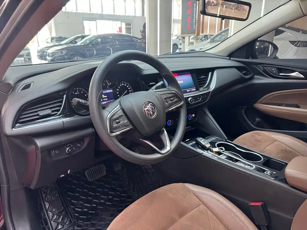 Buick Regal 2023 — фото 10