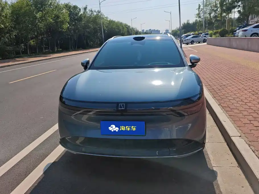 Zeekr 7X 2024