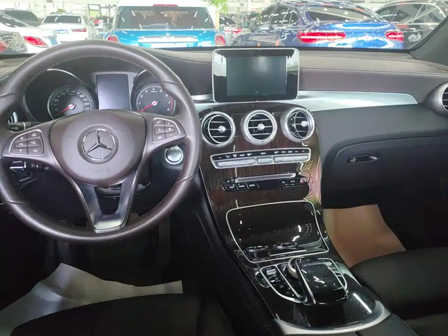 Mercedes-Benz GLC 2019 — фото 12