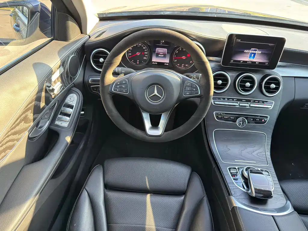 Mercedes-Benz C-Class 2018 — фото 9