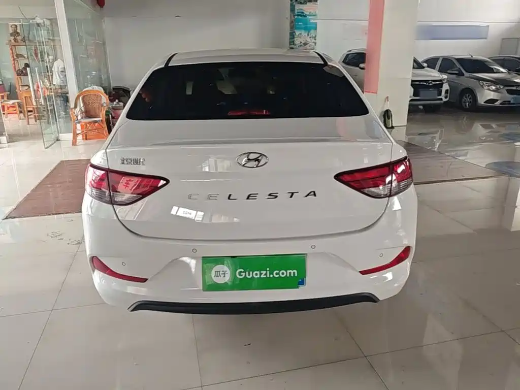 Hyundai Elantra 2019 — фото 6