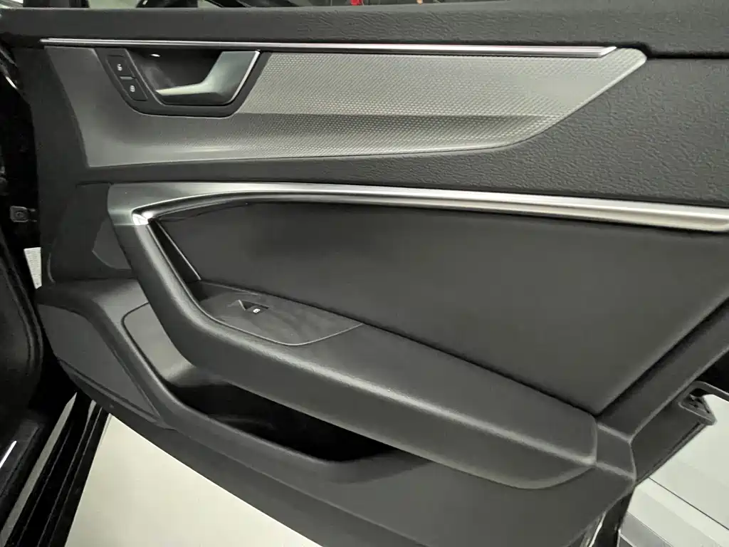 Audi A6L 2021