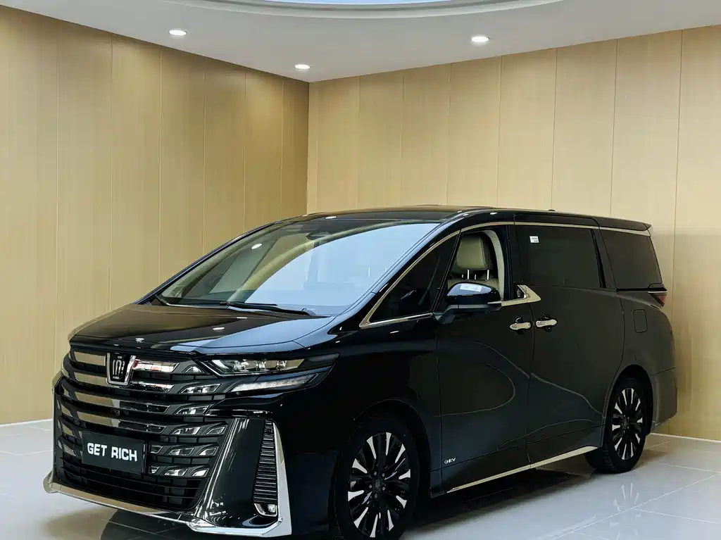 Toyota Vellfire 2025 — фото 1
