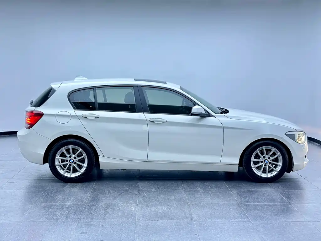 BMW 1 Series 2012 — фото 15