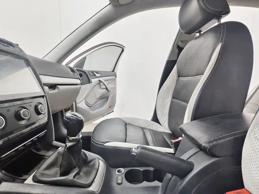 Skoda Octavia 2014 — фото 11