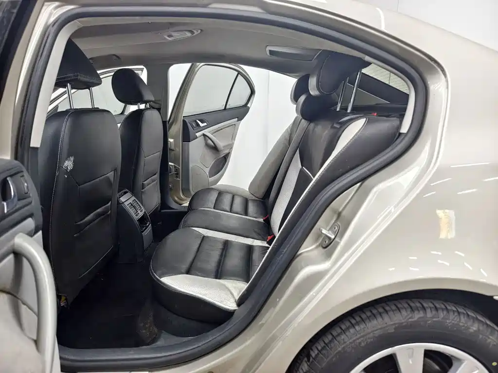 Skoda Octavia 2014 — фото 12