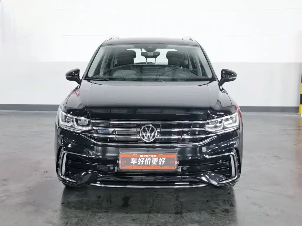 Volkswagen Tiguan L Plug-In Hybrid 2023 — фото 3