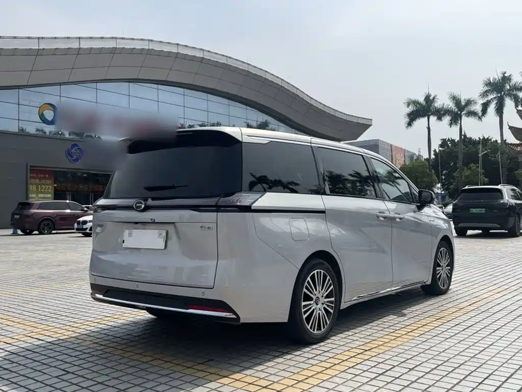 GAC Trumpchi E8 PHEV 2024 — фото 20