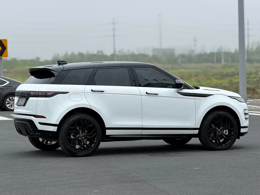 Land Rover Evoque 2021 — фото 18