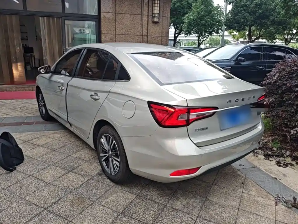 Roewe i5 2018 — фото 5