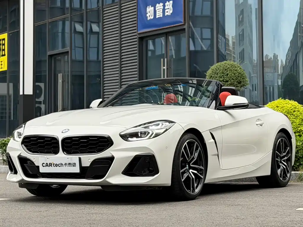 BMW Z4 2024 — фото 1