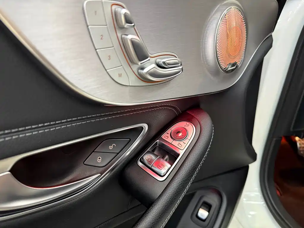 Mercedes-Benz C-Class 2019 — фото 14