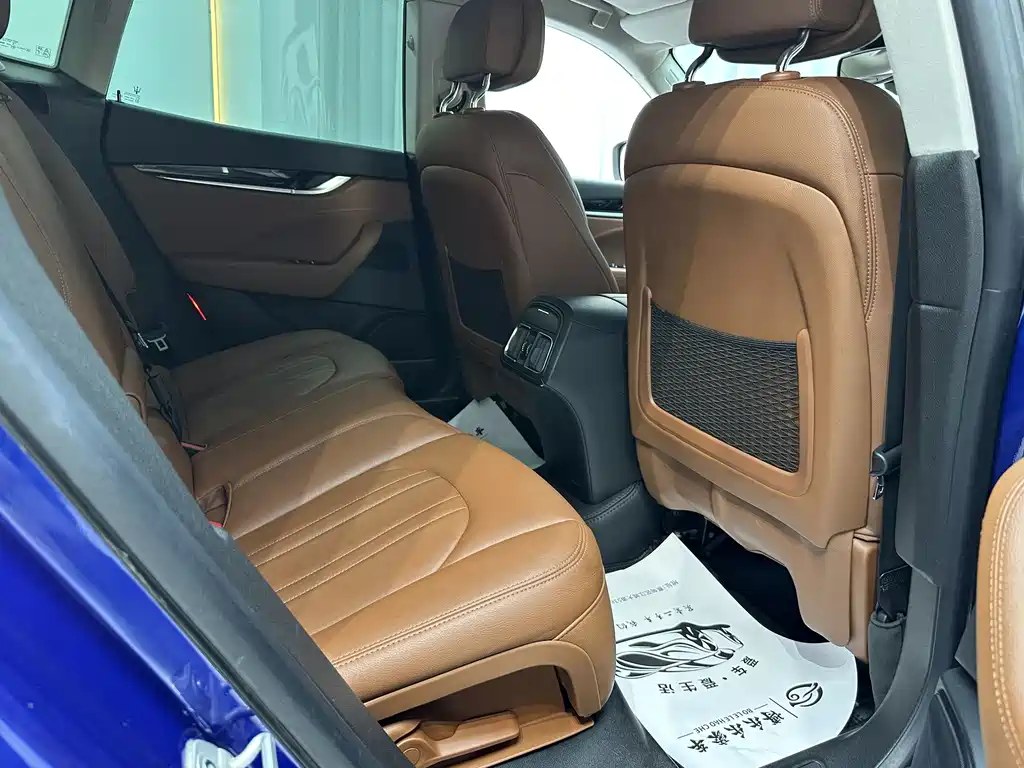 Maserati Levante 2019 — фото 12