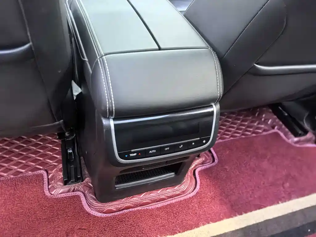 GAC Motor Trumpchi GS8 2023 — фото 11