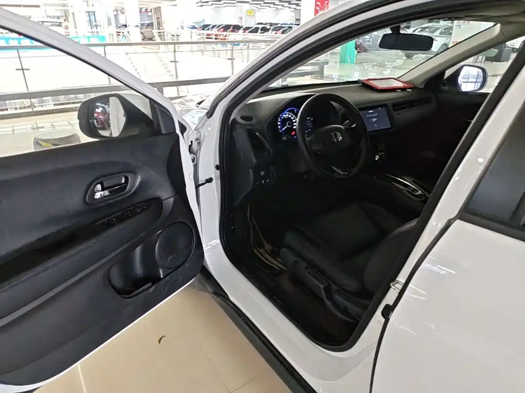 Honda Vezel 2020 — фото 16