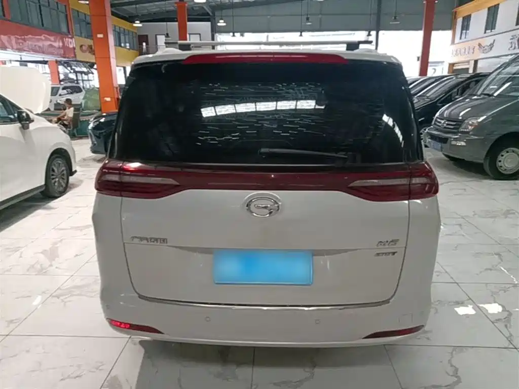 GAC Motor Trumpchi M6 2022 — фото 6