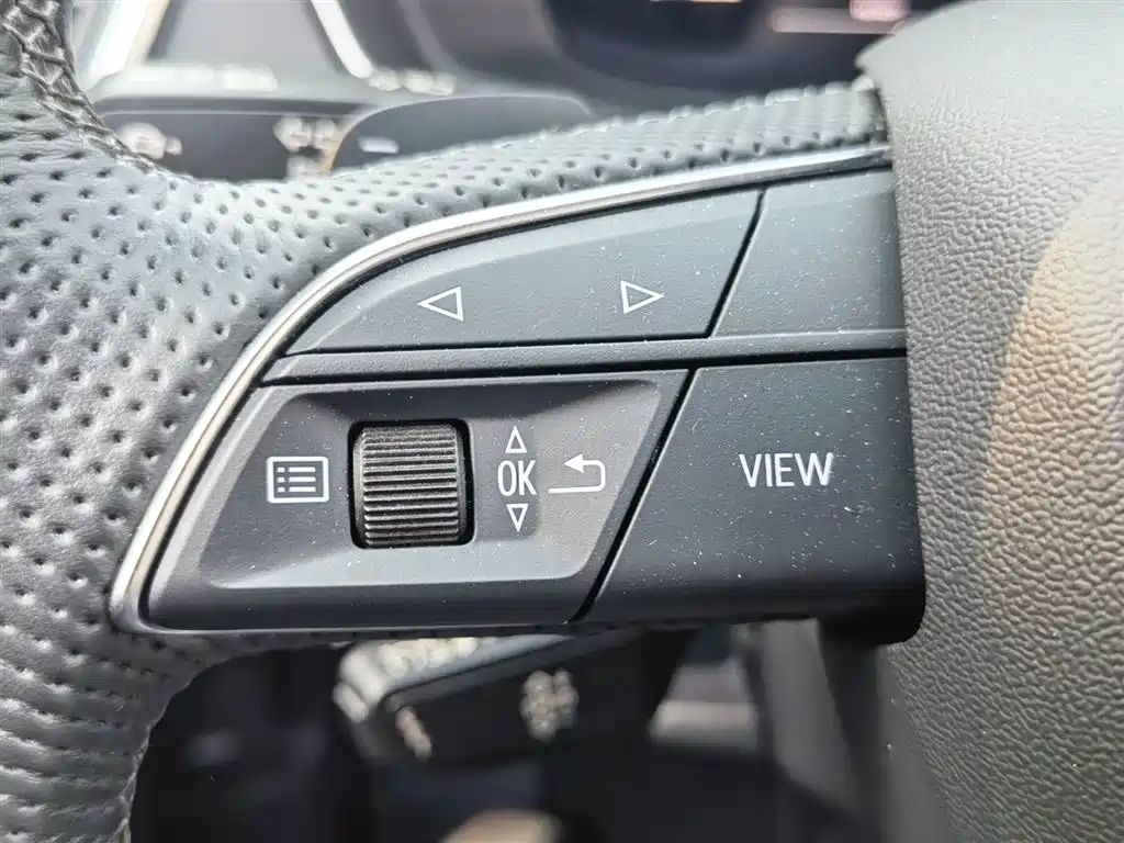 Audi Q5L Sportback 2022 — фото 25