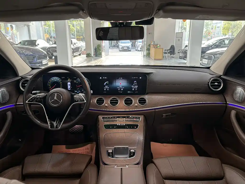 Mercedes-Benz E-Class 2022 — фото 31