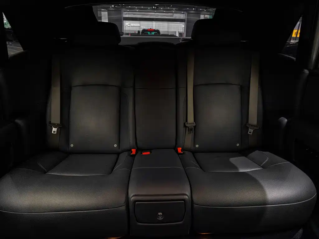 Rolls-Royce Ghost 2014 — фото 10