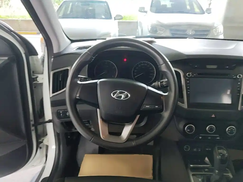 Hyundai ix25 2015 — фото 11