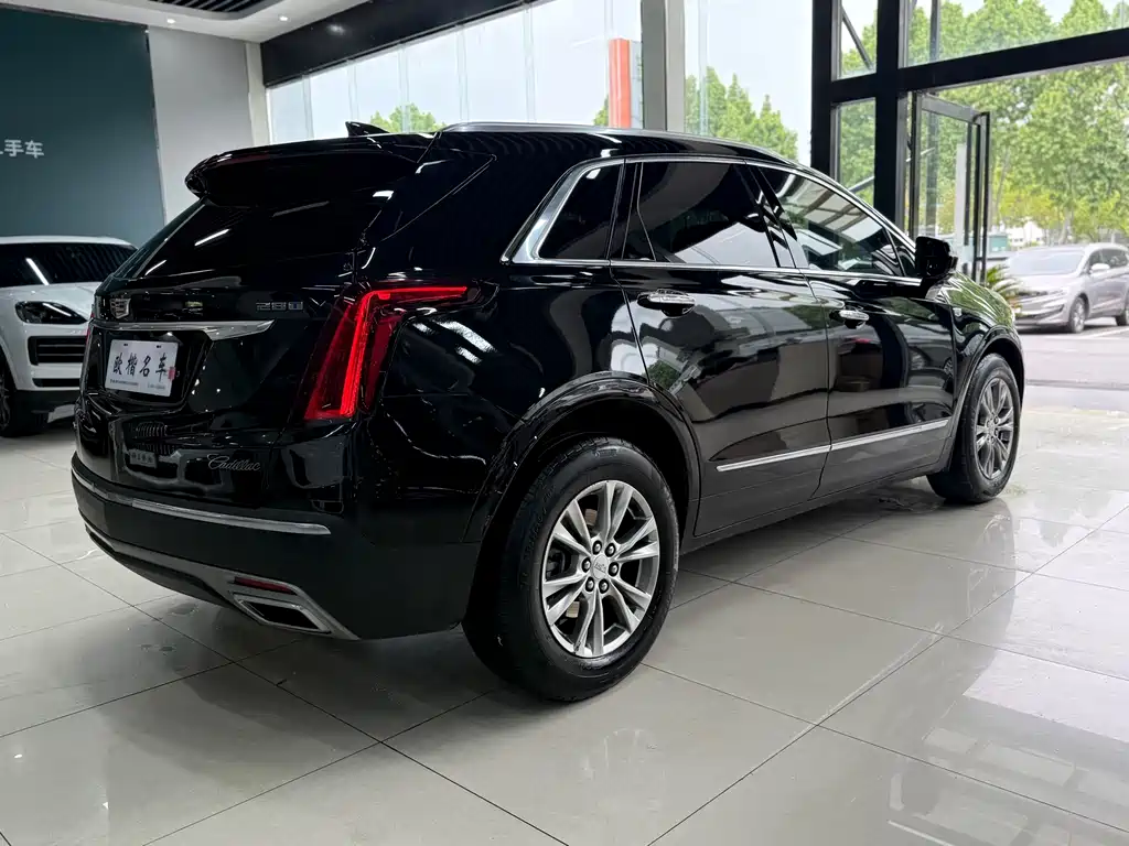 Cadillac XT5 2021 — фото 6