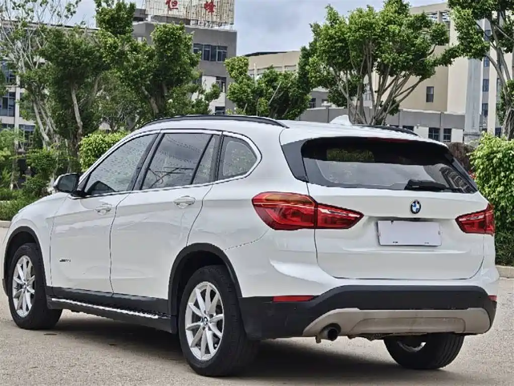 BMW X1 2017 — фото 4
