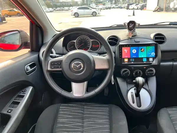 Mazda 2 Jinshang 2011