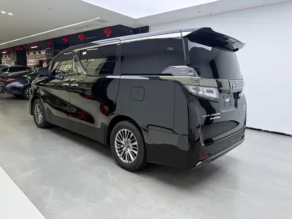 Toyota Vellfire 2023