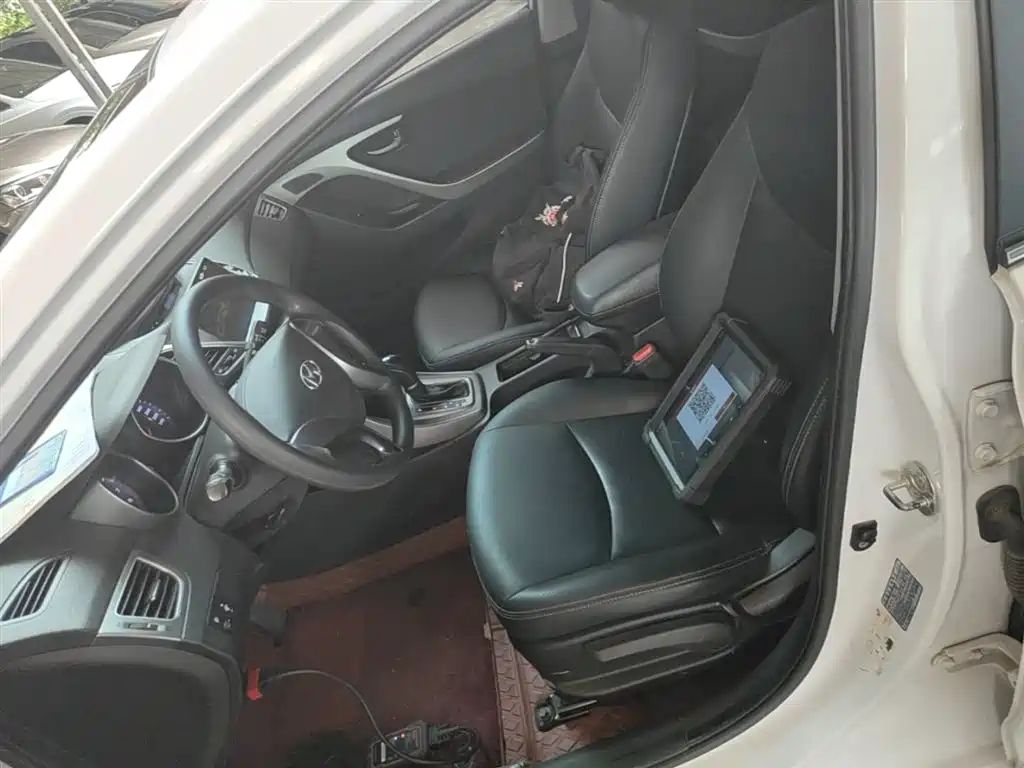 Hyundai Elantra Langdong 2016 — фото 15