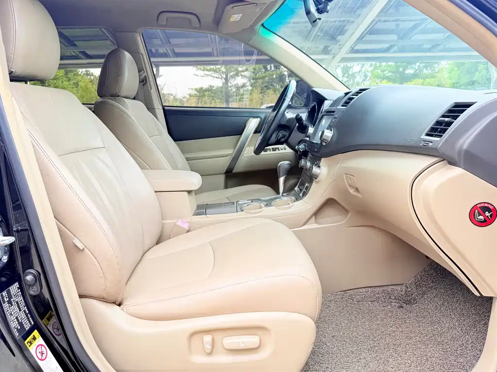Toyota Highlander 2010 — фото 13