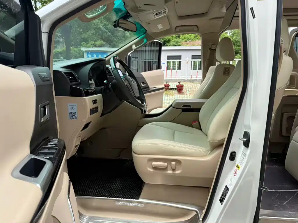 Toyota Alphard 2015 — фото 4