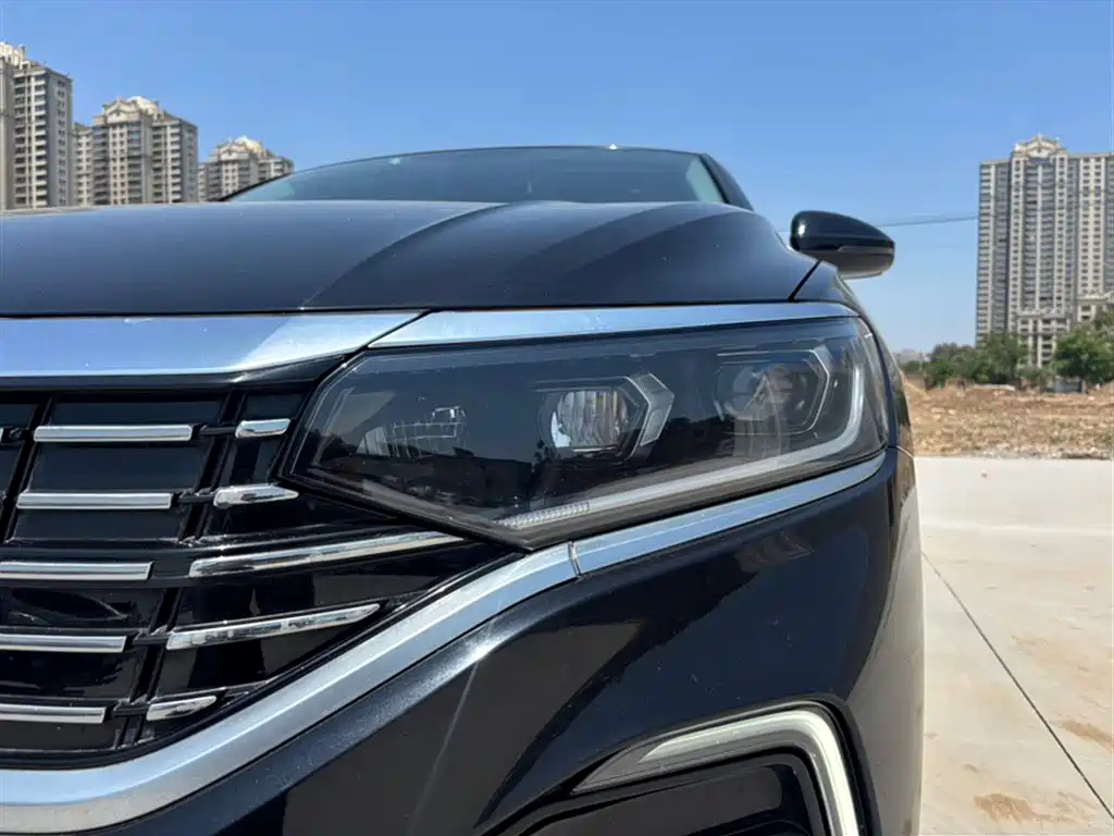 Volkswagen Passat PHEV 2022 — фото 3