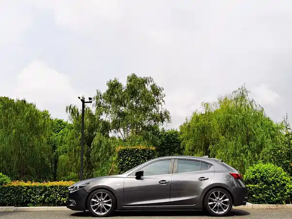 Mazda 3 Axela 2019