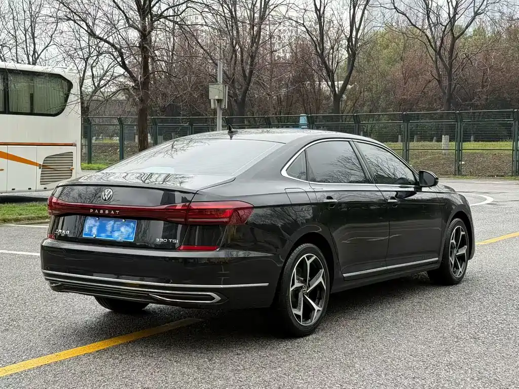 Volkswagen Passat 2024