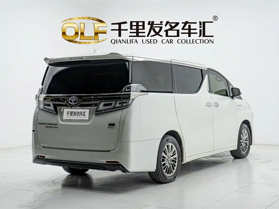 Toyota Vellfire 2021 — фото 6