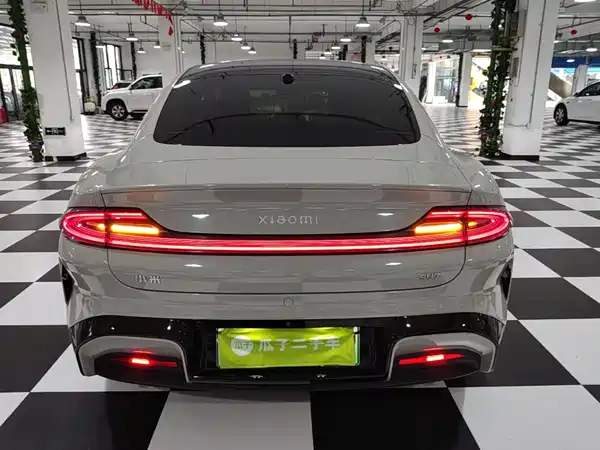 Xiaomi SU7 2025