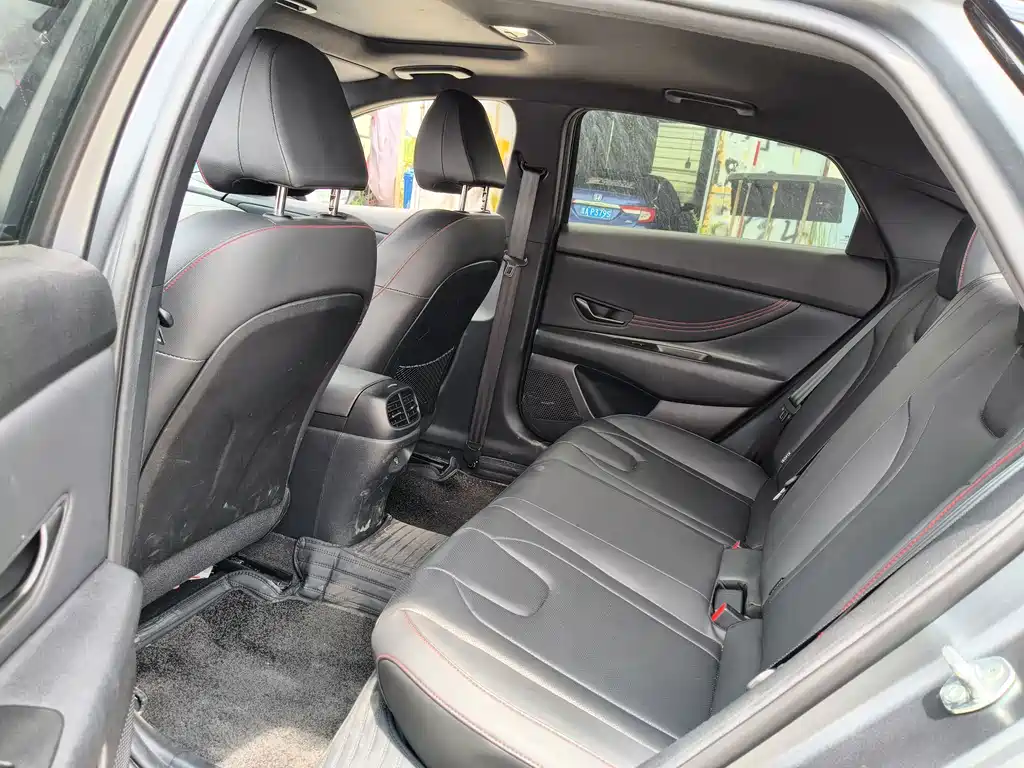 Hyundai Elantra 2024