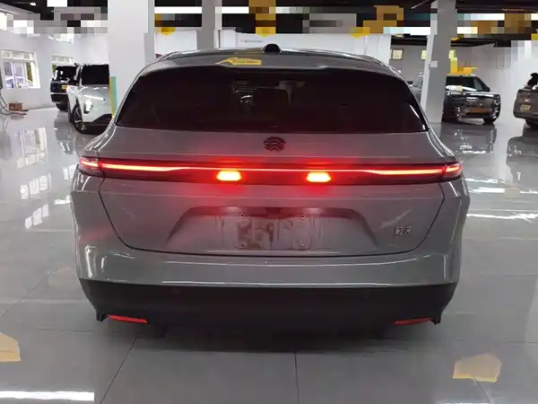 NIO ET5T 2024