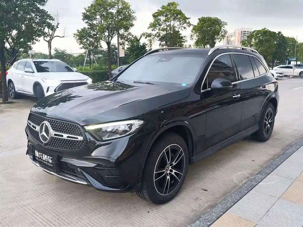 Mercedes-Benz GLC 2025