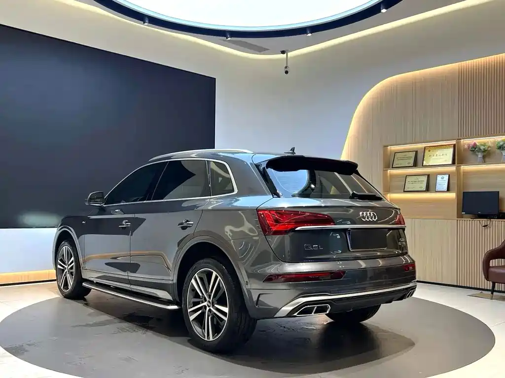 Audi Q5L 2022 — фото 8