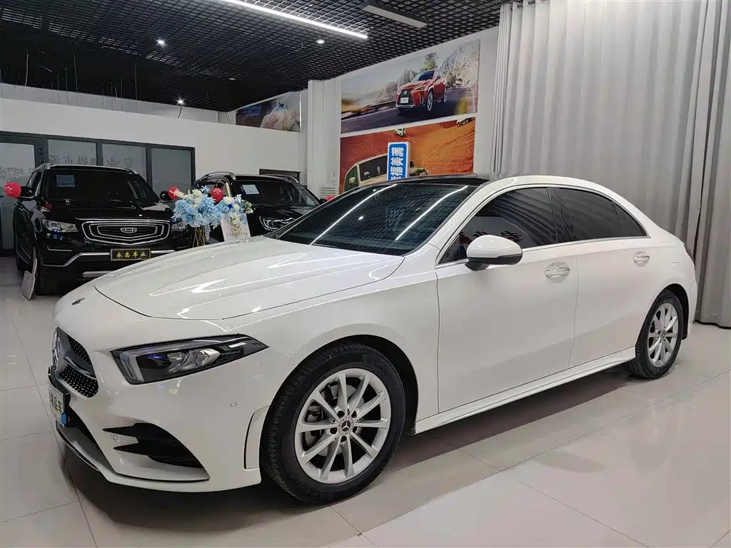 Mercedes-Benz A-Class 2022 — фото 1
