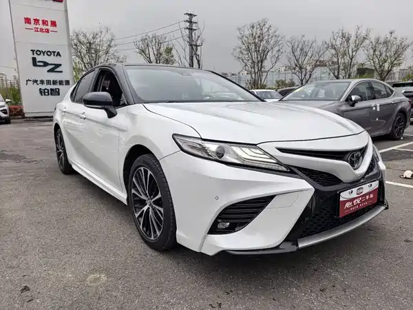 Toyota Camry 2019