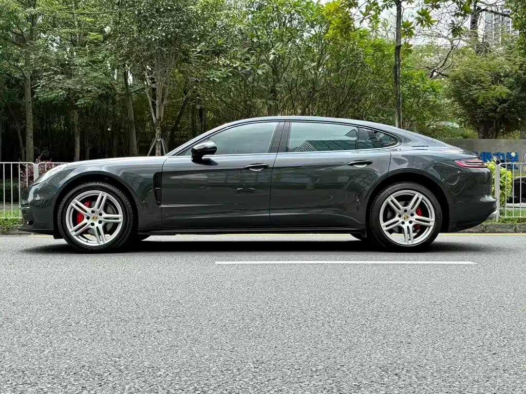 Porsche Panamera 2018 — фото 4