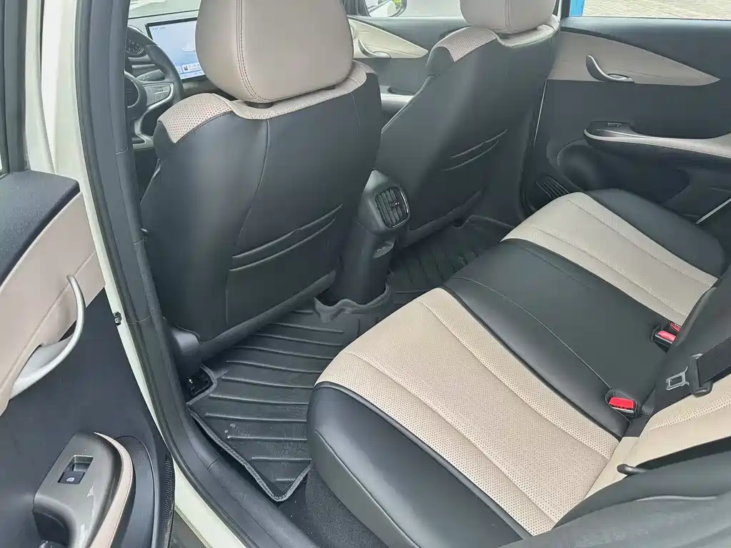 BYD Dolphin 2025 — фото 11
