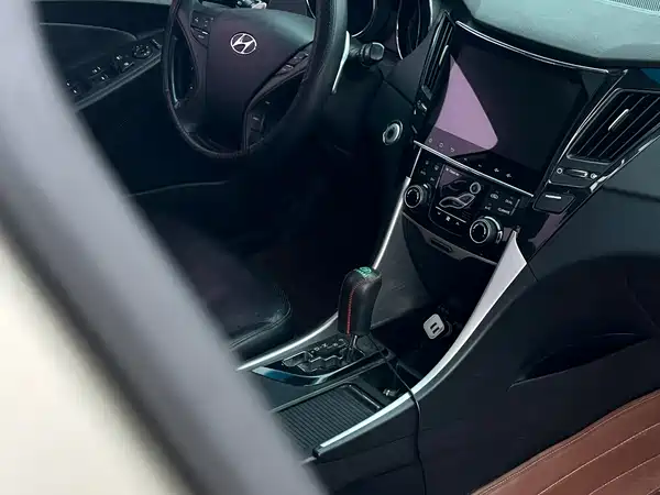 Hyundai Sonata 2011