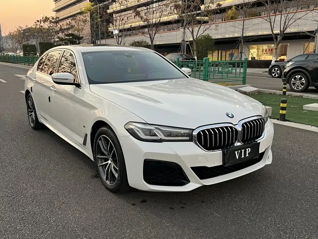 BMW 5 Series 2023